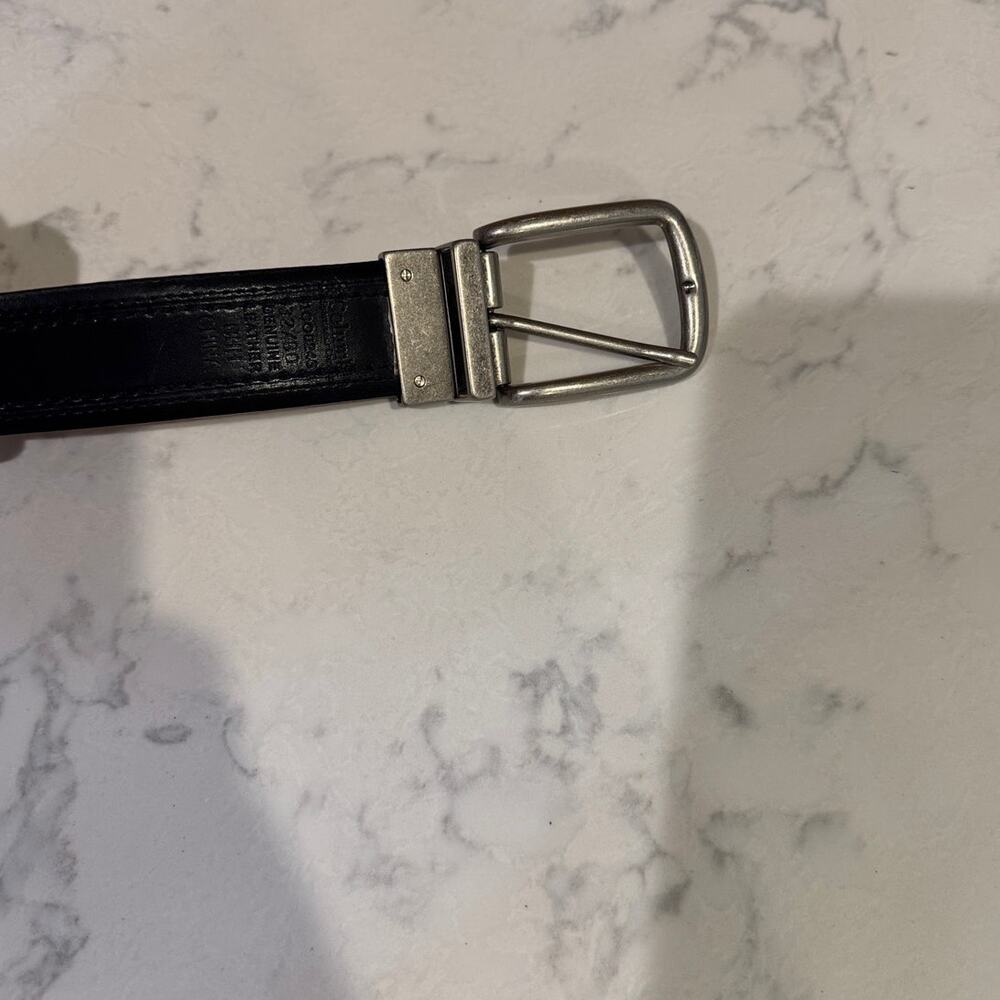 Columbia reversible black brown leather belt size 32 unisex casual versatile - Picture 7 of 7